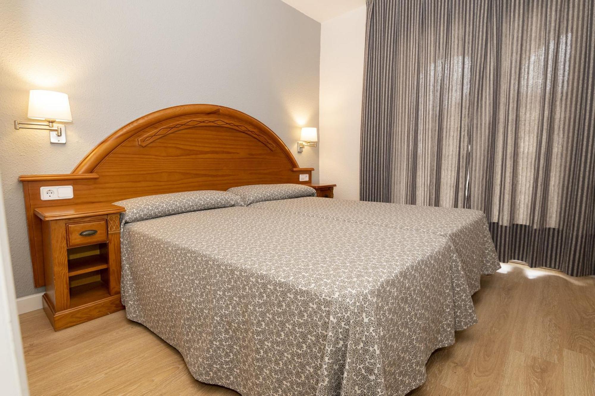 Apartamentos Turisticos Jardines Del Plaza Peñíscola Dış mekan fotoğraf